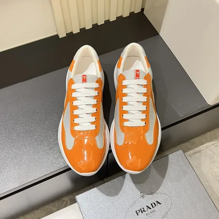 プラダ カジュアルシューズ