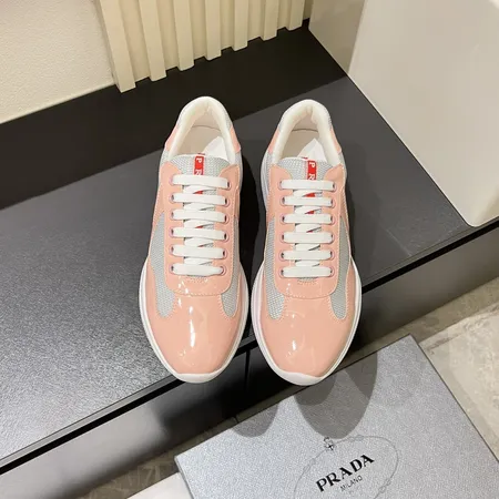 プラダ カジュアルシューズ