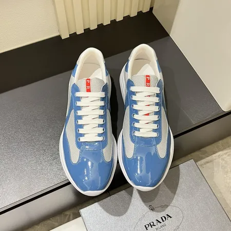 プラダ カジュアルシューズ