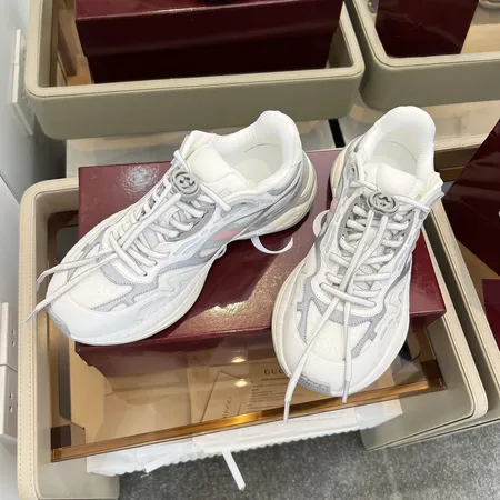 グッチ スニーカー