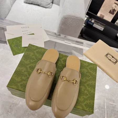 グッチ スリッパ