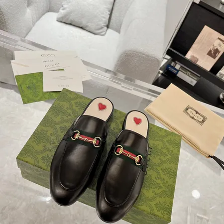 グッチ スリッパ