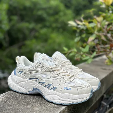 フィラ カジュアルシューズ