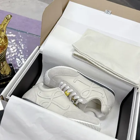 ロエベ カジュアルシューズ