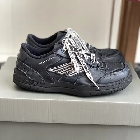 バレンシアガ カジュアルシューズ