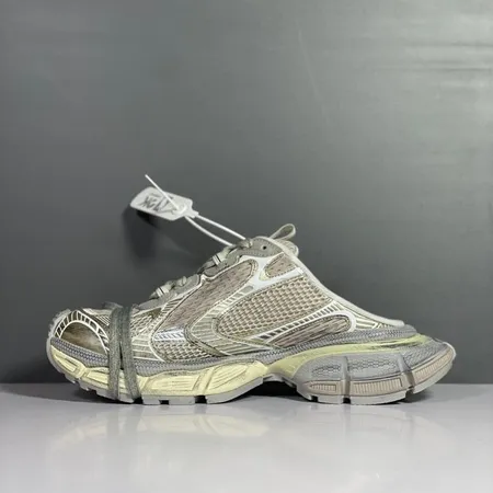 バレンシアガ スリッパ