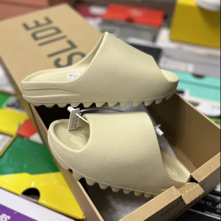 アディダス スリッパ