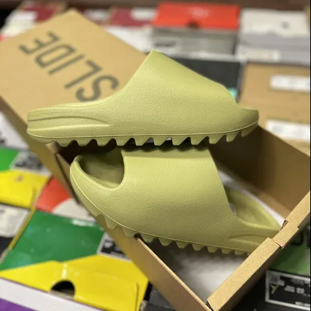 アディダス スリッパ