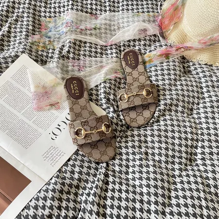 グッチ スリッパ