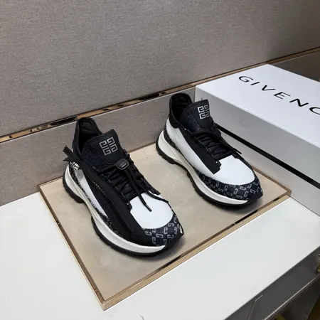 ジバンシィ カジュアルシューズ