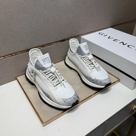 ジバンシィ カジュアルシューズ