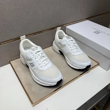 ジバンシィ カジュアルシューズ