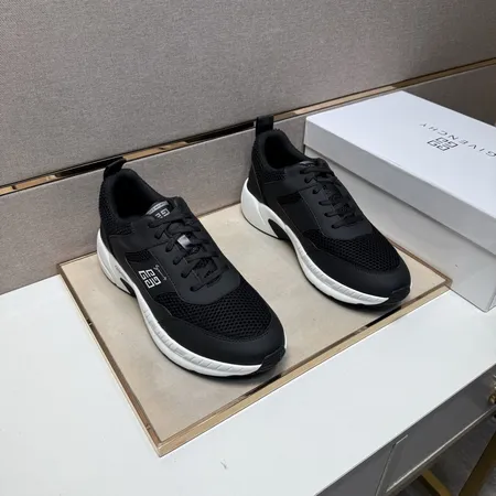 ジバンシィ カジュアルシューズ