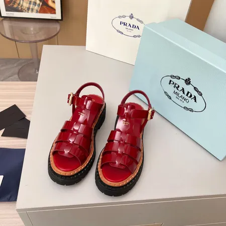 プラダ サンダル
