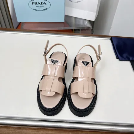 プラダ サンダル