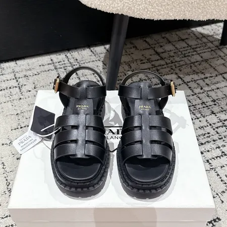 プラダ サンダル