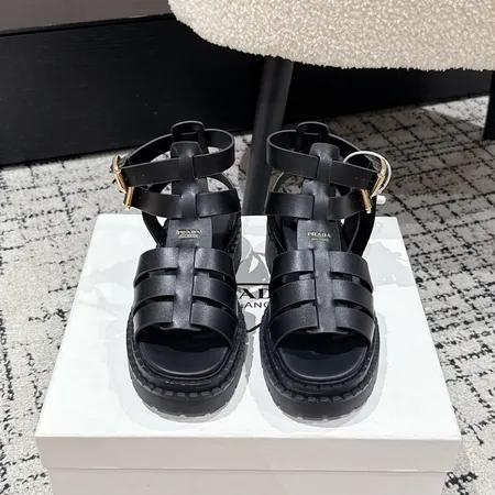 プラダ サンダル