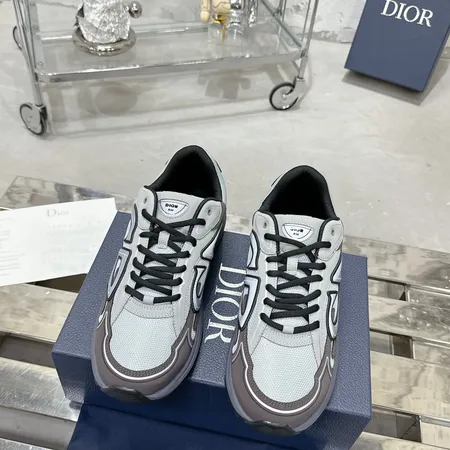 ディオール スニーカー