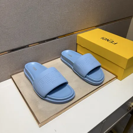 フェンディ スリッパ