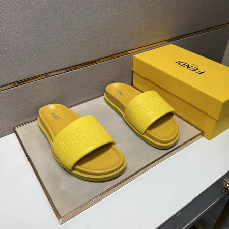 フェンディ スリッパ