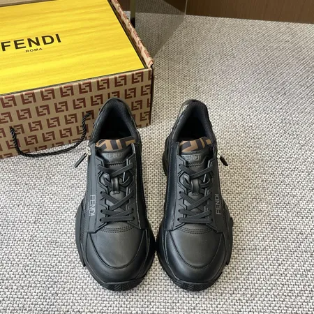 フェンディ スニーカー
