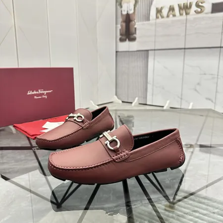 フェラガモ カジュアルシューズ