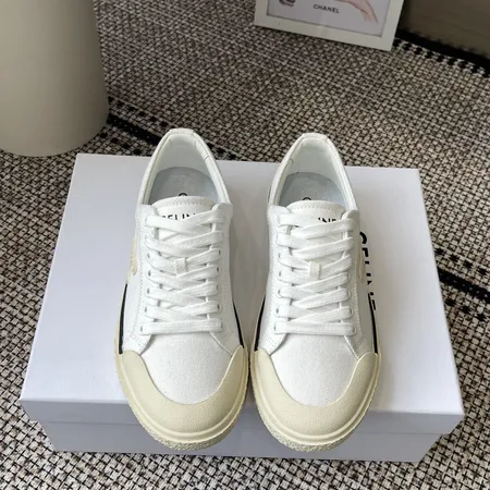 セリーヌ カジュアルシューズ