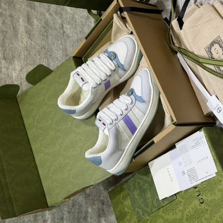 グッチ カジュアルシューズ