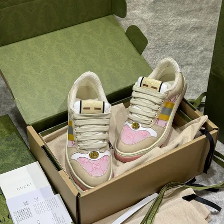 グッチ カジュアルシューズ