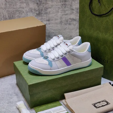 グッチ カジュアルシューズ