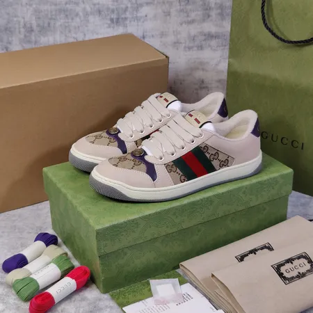 グッチ カジュアルシューズ