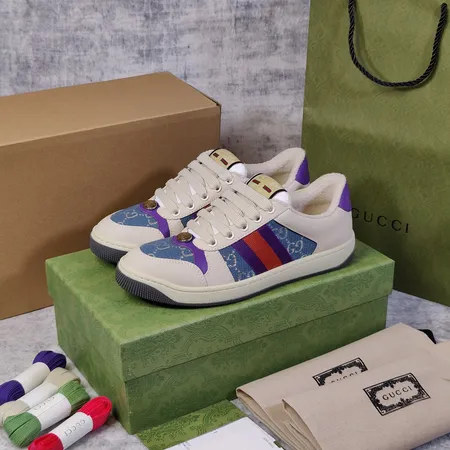 グッチ カジュアルシューズ