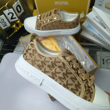 マイケルコース カジュアルシューズ