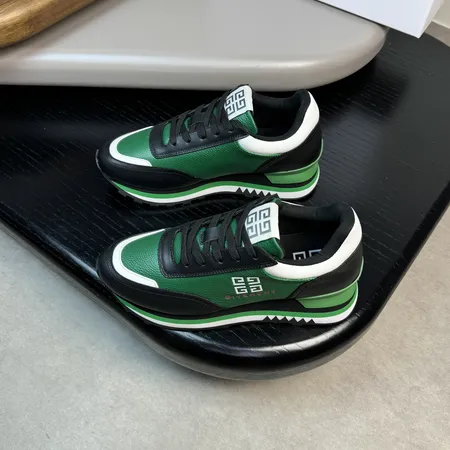 ジバンシィ スニーカー