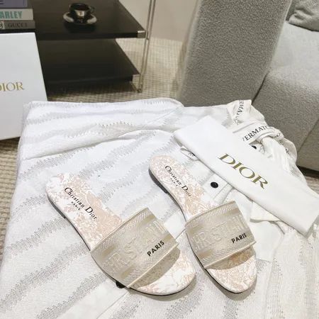 ディオール スリッパ