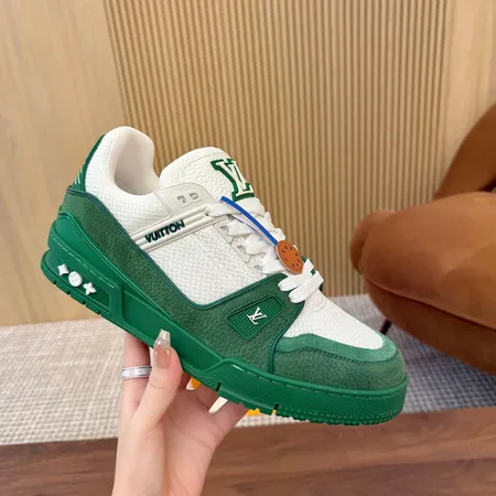 ルイヴィトン カジュアルシューズ