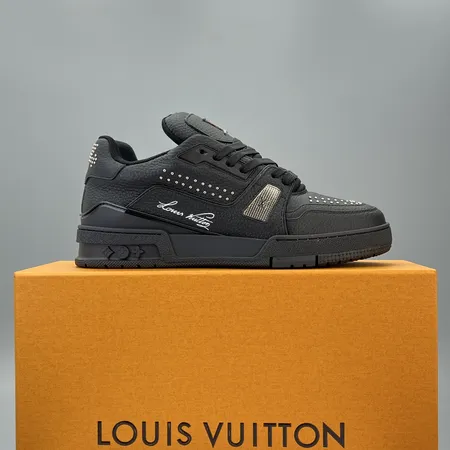 ルイヴィトン カジュアルシューズ