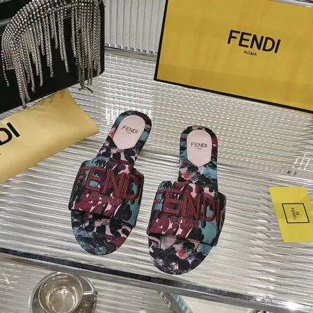 フェンディ スリッパ