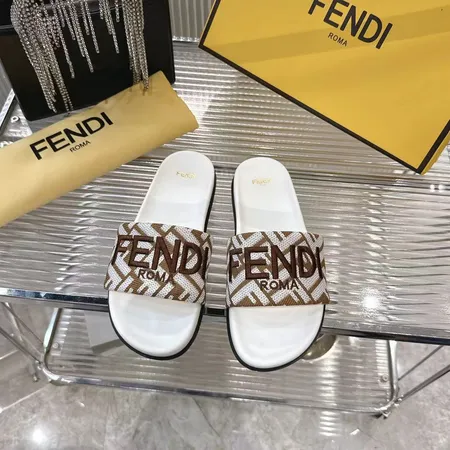 フェンディ スリッパ