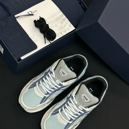 ディオール スニーカー
