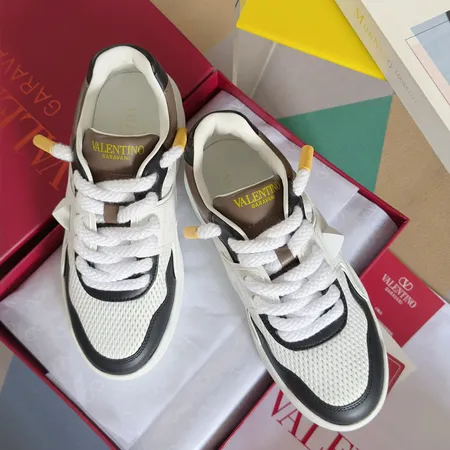 ヴァレンティノ カジュアルシューズ