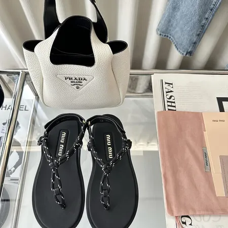 ミュウミュウ サンダル