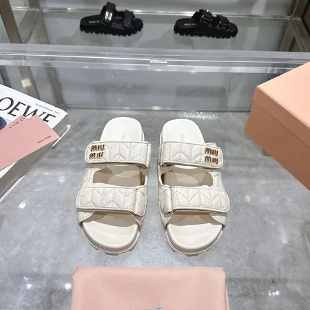 ミュウミュウ スリッパ