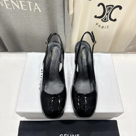 セリーヌ サンダル