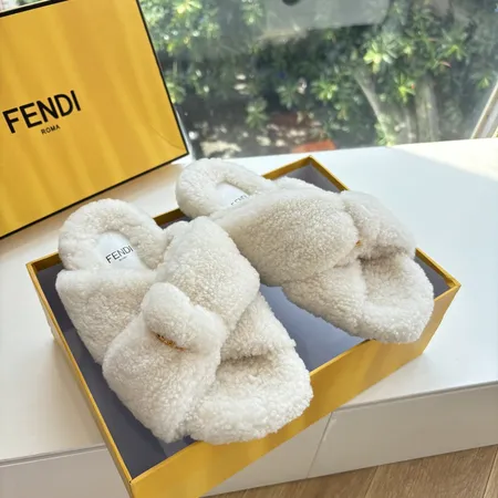 フェンディ スリッパ