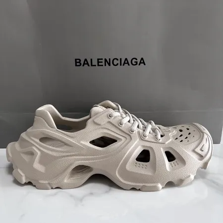 バレンシアガ サンダル