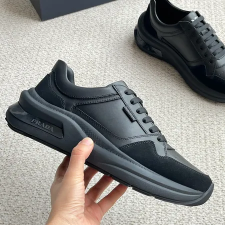 プラダ カジュアルシューズ