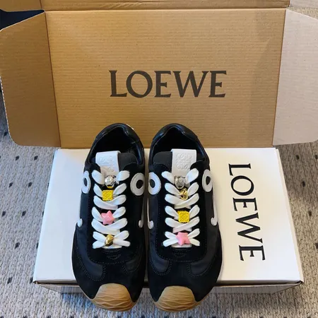 ロエベ スニーカー