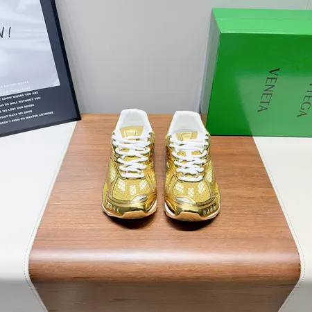 ボッテガ ヴェネタ カジュアルシューズ