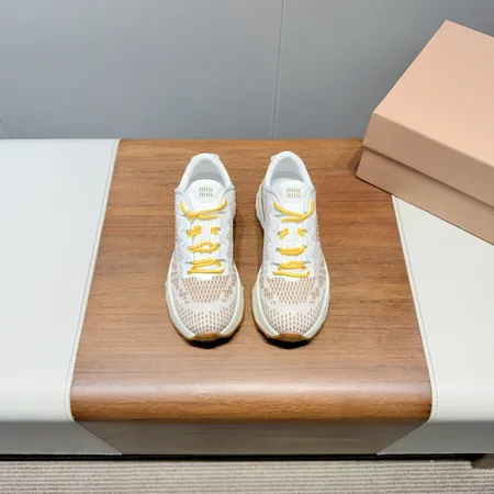 ミュウミュウ スニーカー